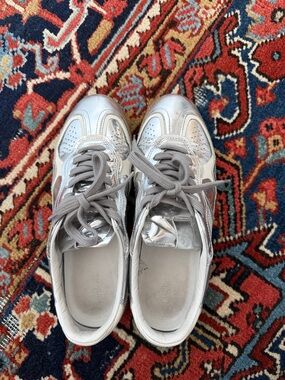 ALOHAS Silver Metallic Sneakers